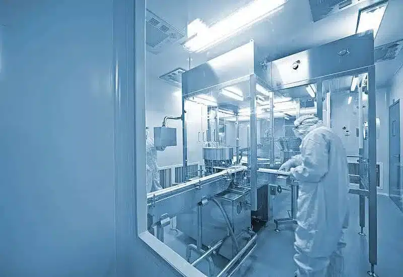 GMP cleanroom facility for stem cell manufacturing at a Chinese biopharmaceutical centre — cell therapy production China